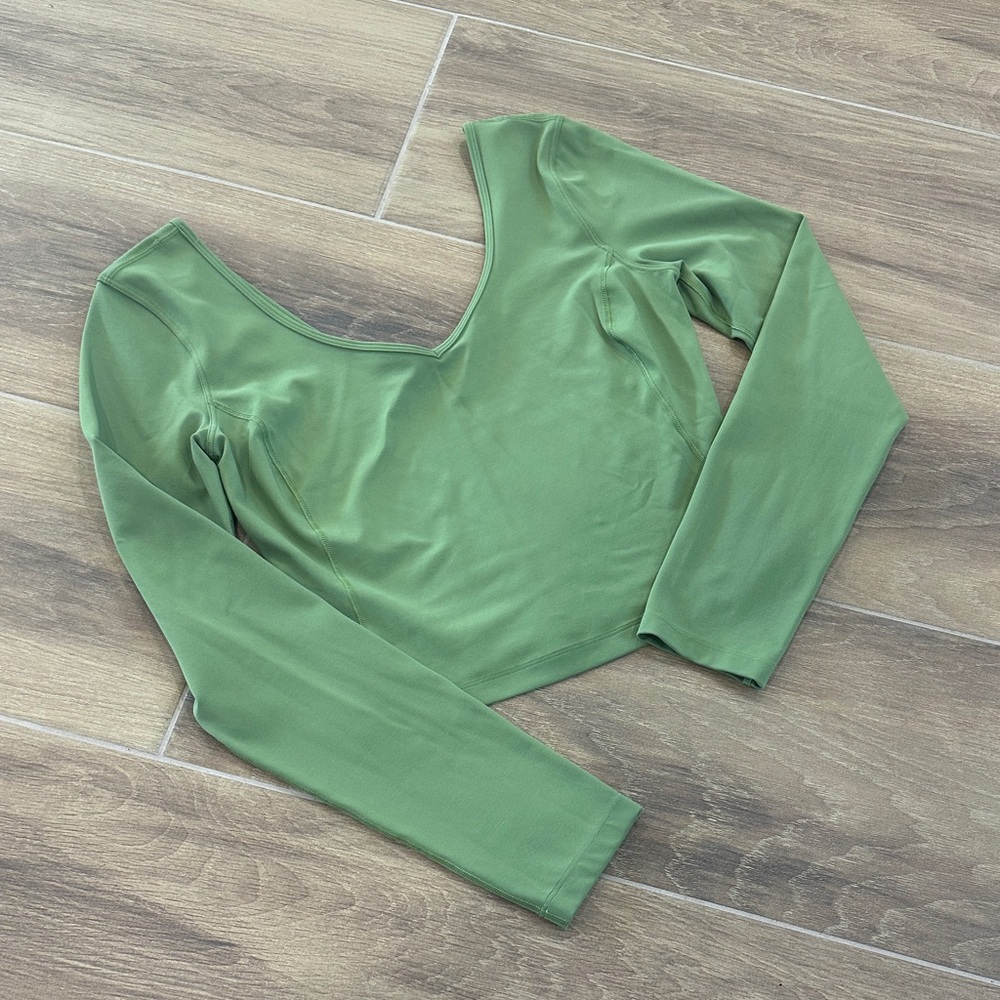 NWOT Lululemon Long Sleeve Shirt